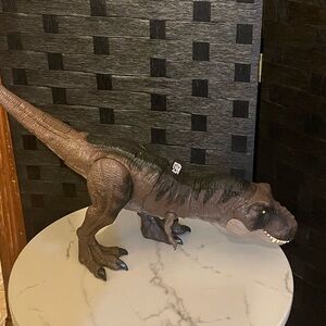 Jurassic World Park Dino Rivals Bite 'N Fight Tyrannosaurus Rex T-Rex WORKS 21"